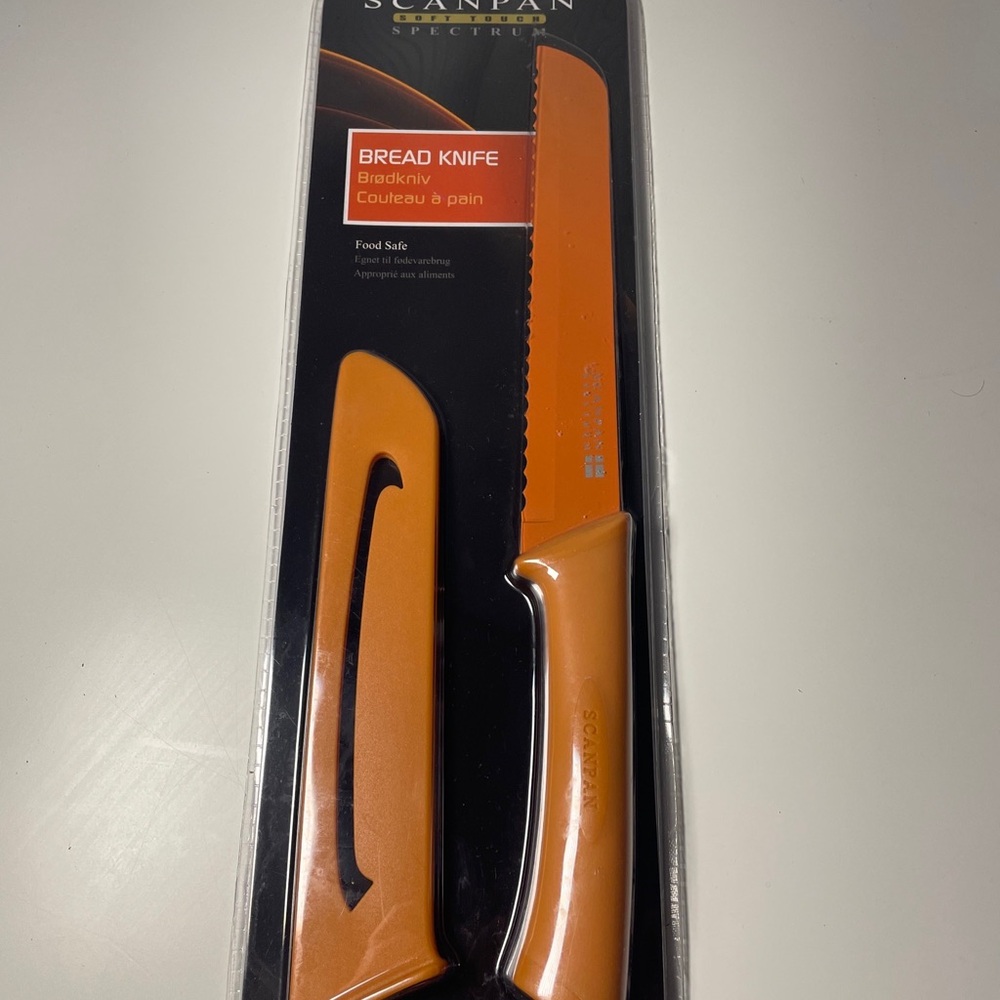 Brand New Sealed Scanpan Soft Touch Spectrum Orange Bread Knife Stainless Steel